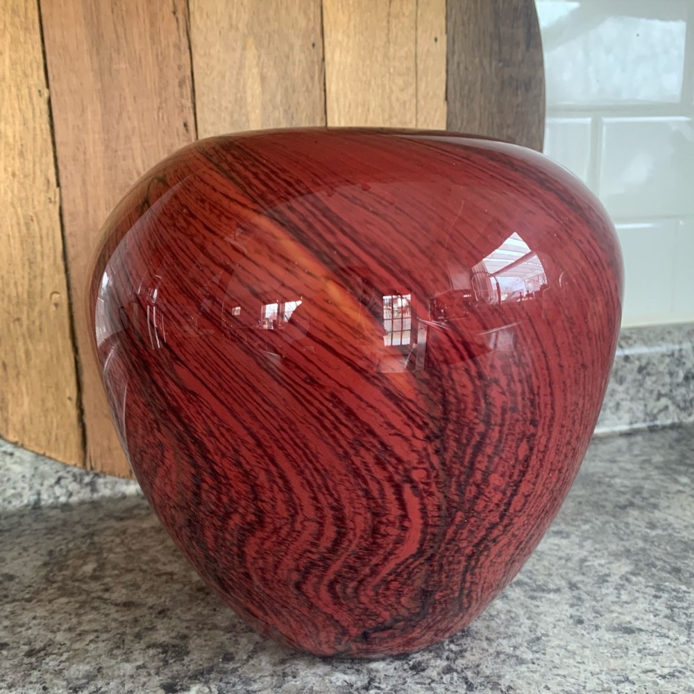 Vintage TOYO Elegant Red Swirl Large Glass Vase